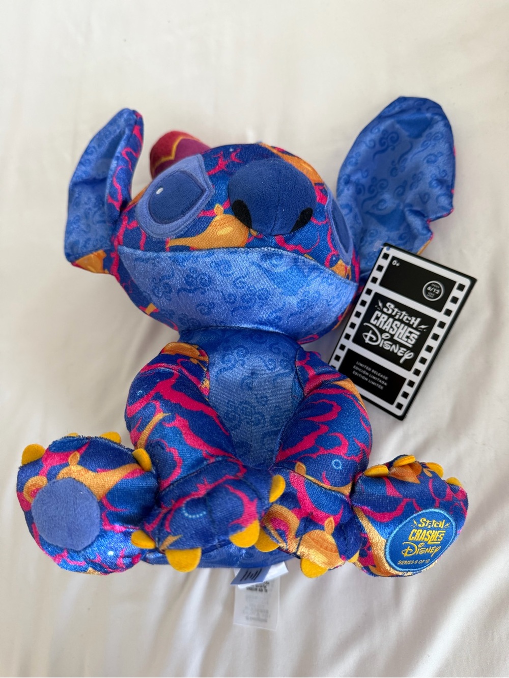 Disney Stitch Crashes Series Aladdin Plush - Picture 2 of 6